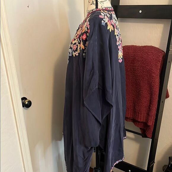 Johnny Was Alia Cupra Blue Multicolor Design Embroidered Poncho Boho Modern - Picture 9 of 16